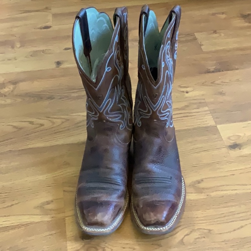 Ariat western riding boots cowboy boots